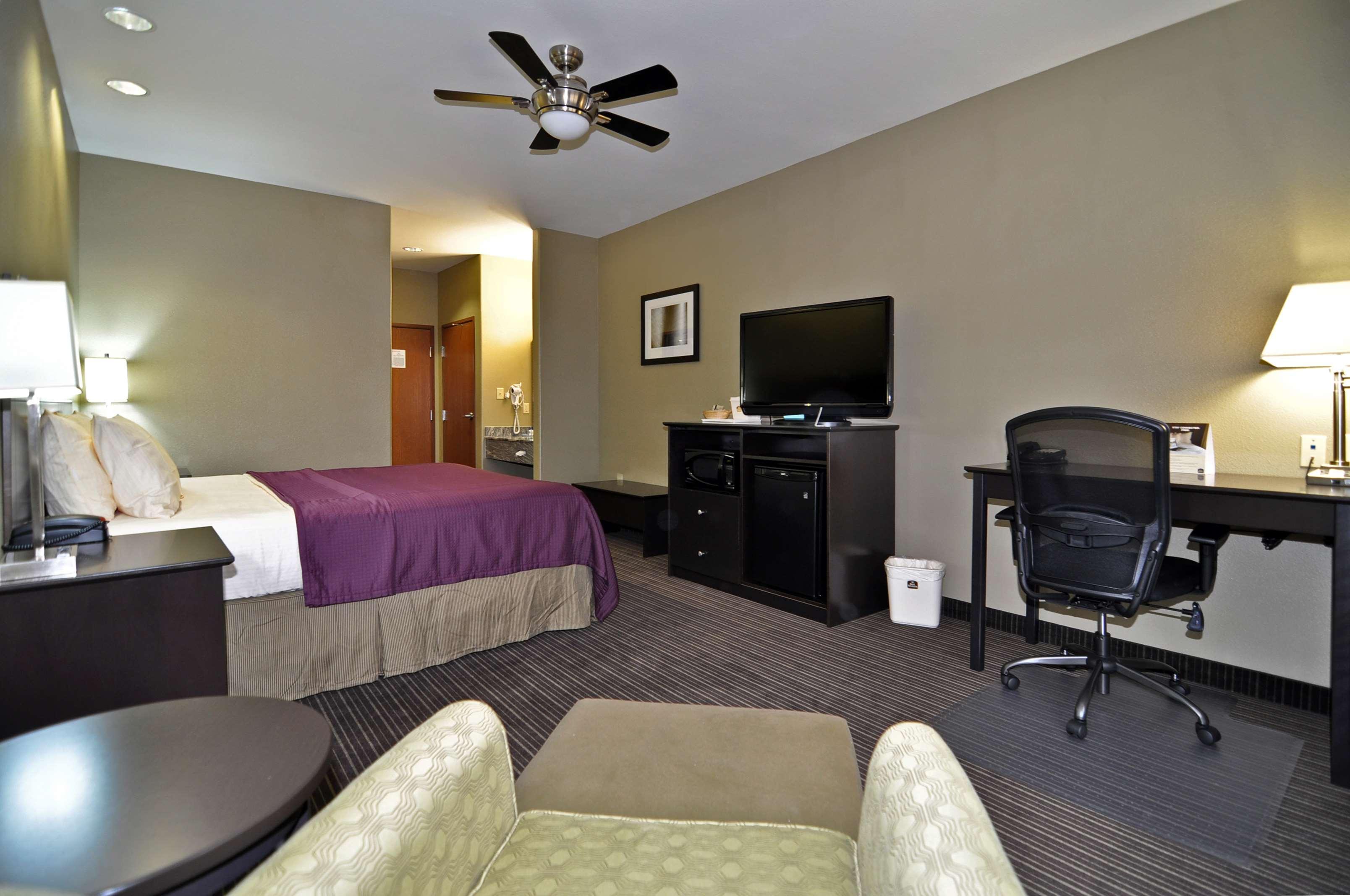 Best Western Giddings Inn & Suites Bilik gambar