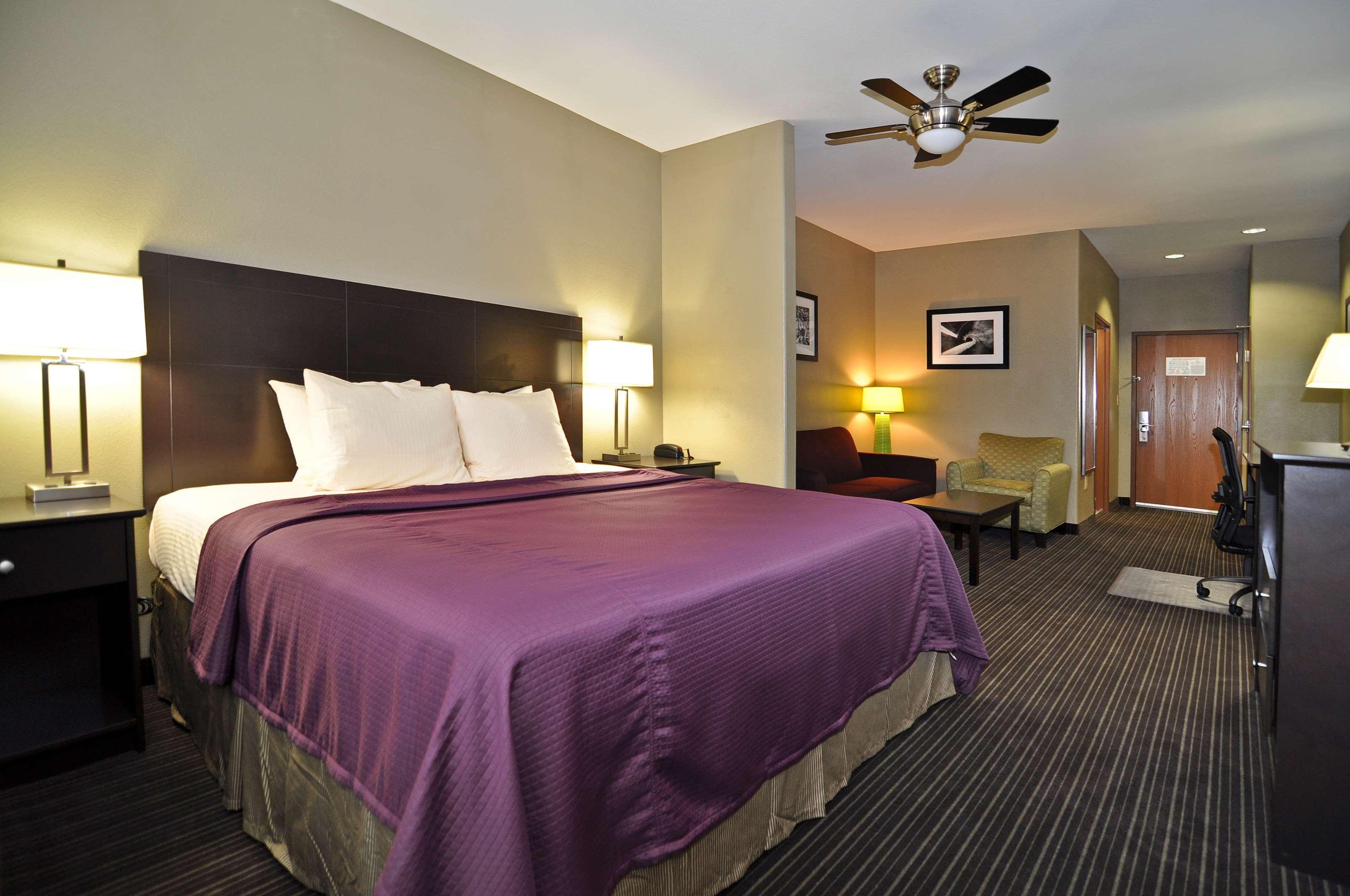 Best Western Giddings Inn & Suites Bilik gambar