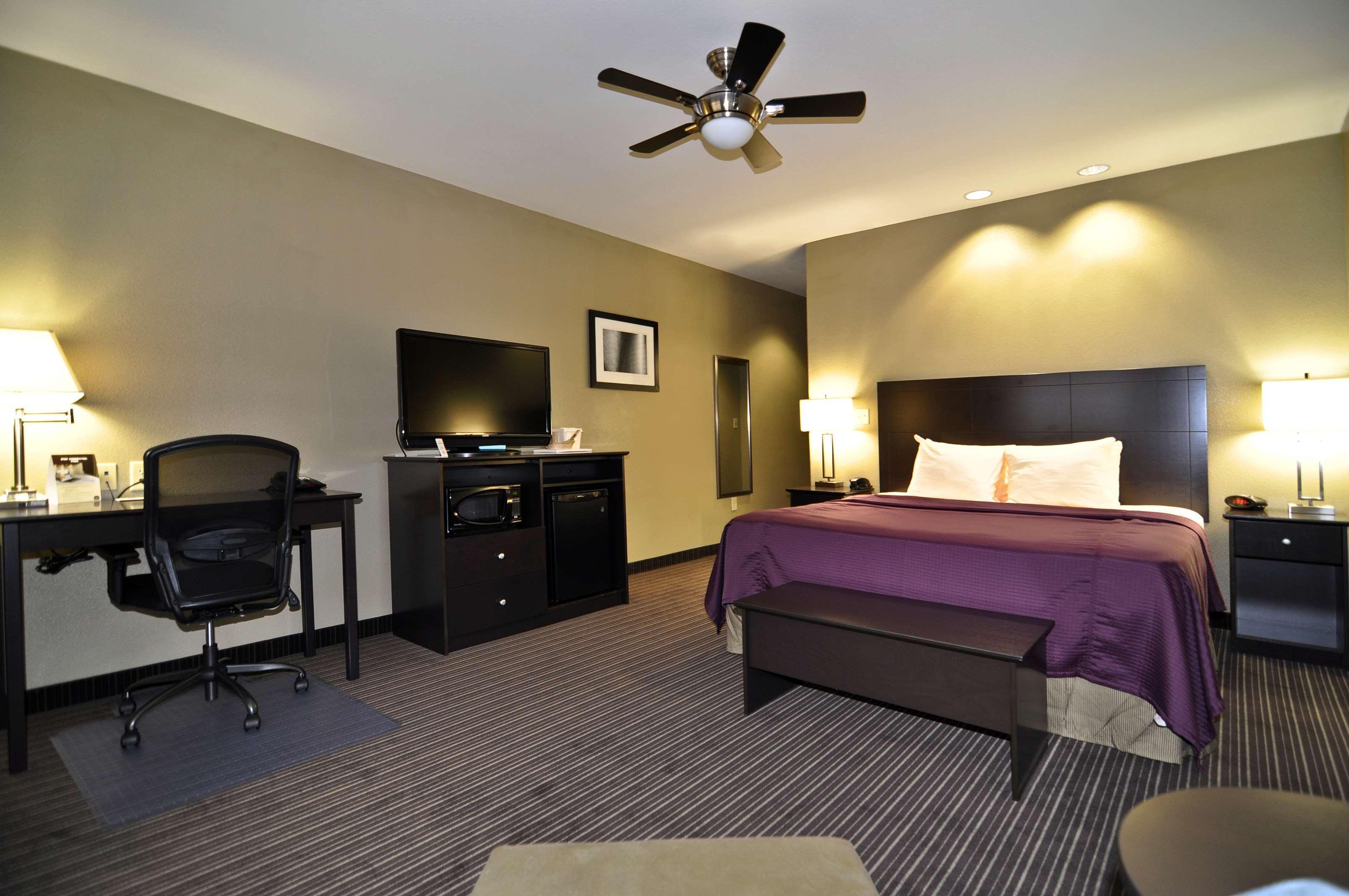 Best Western Giddings Inn & Suites Bilik gambar