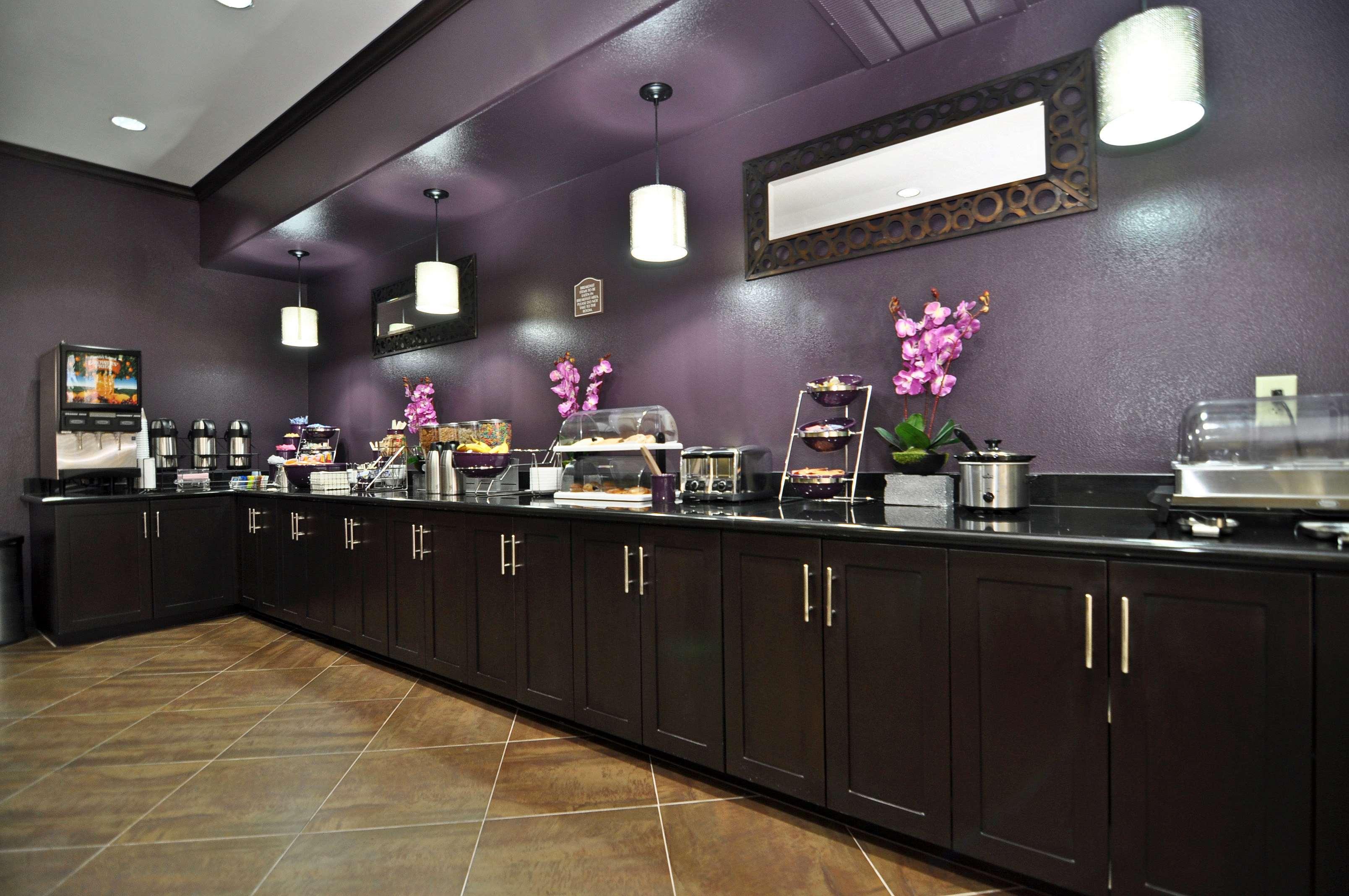 Best Western Giddings Inn & Suites Restoran gambar