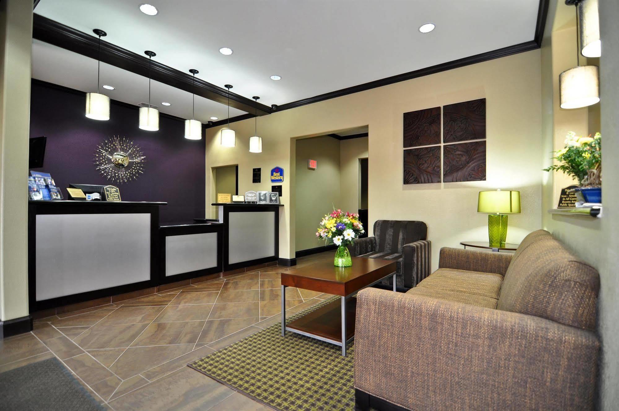 Best Western Giddings Inn & Suites Dalaman gambar
